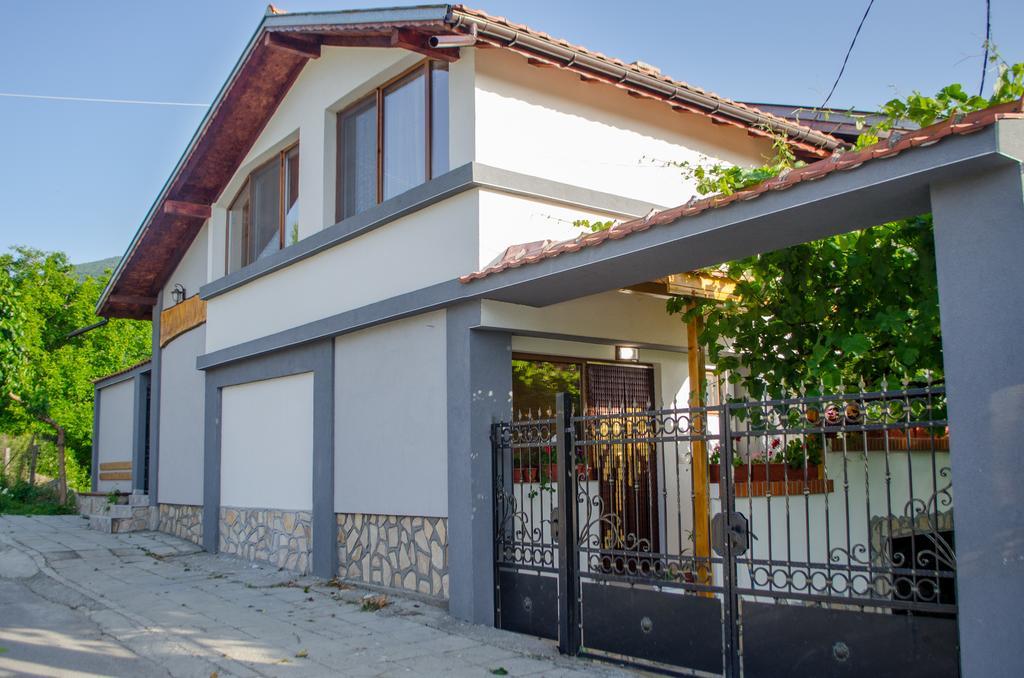 Guesthouse Juli Sapareva Banya Exterior photo