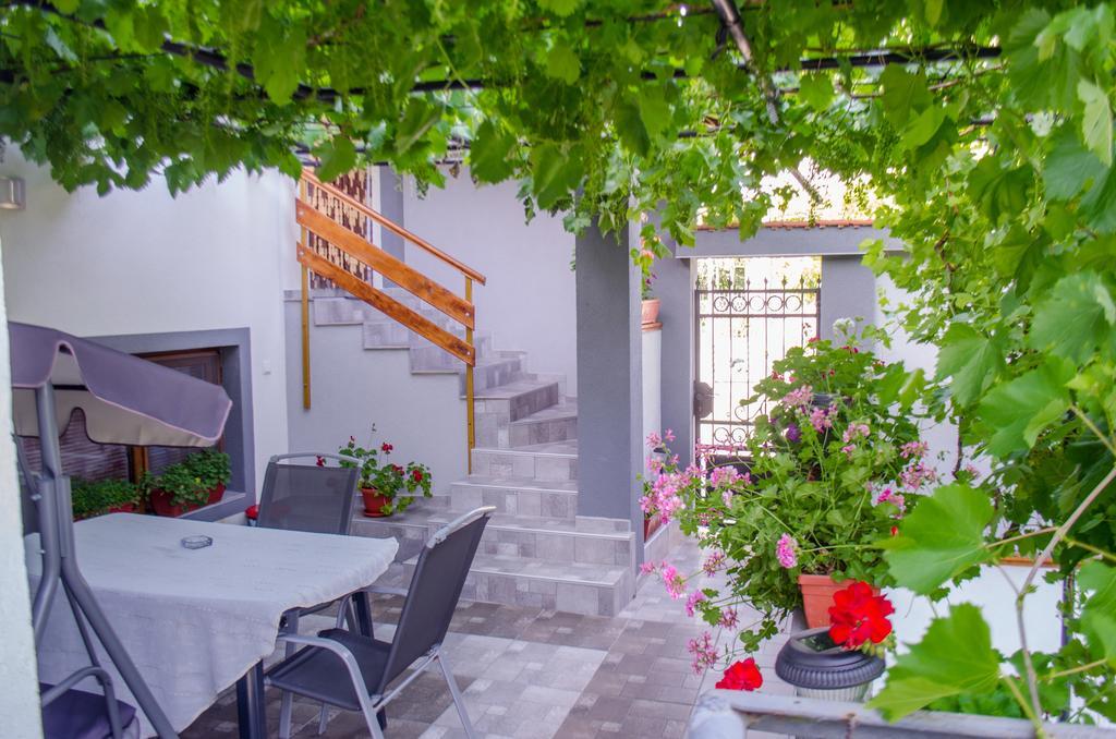Guesthouse Juli Sapareva Banya Exterior photo